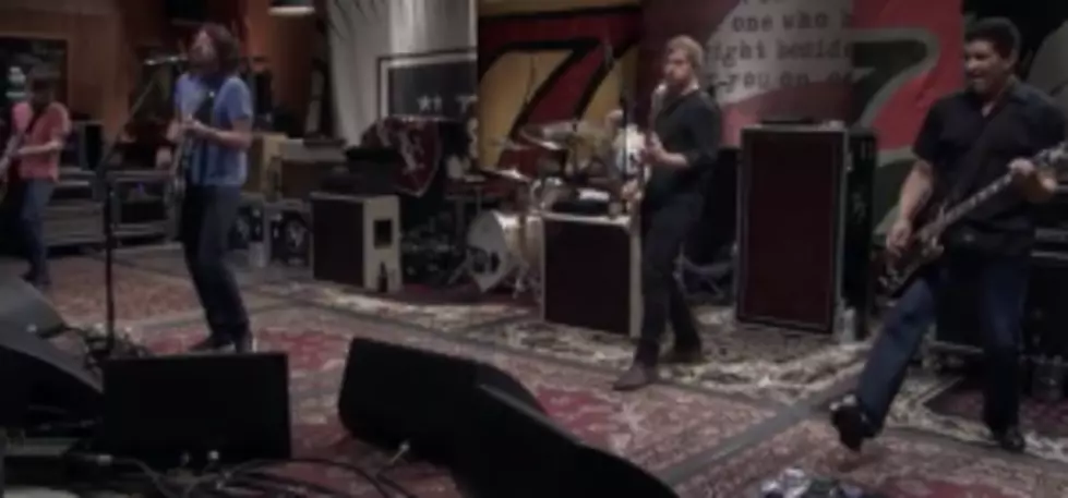 Foo Fighters Perform &#8216;Wasting Light&#8217; In Its Entirety