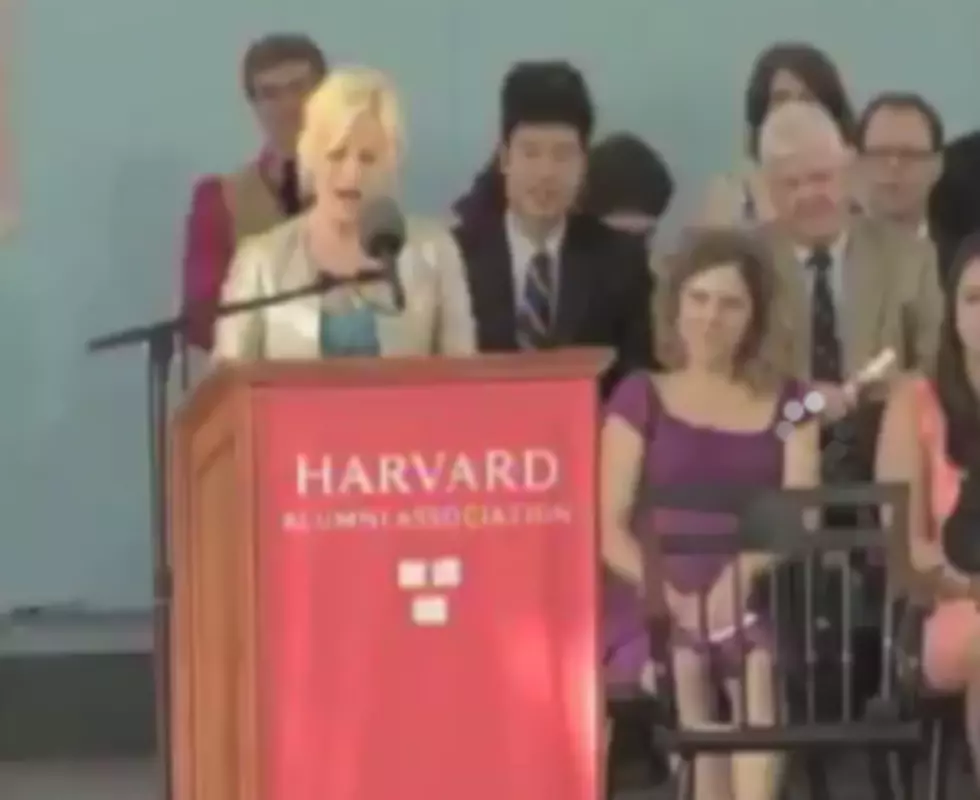 The Grossest Moment During Amy Poehler&#8217;s Harvard Speech [Video]
