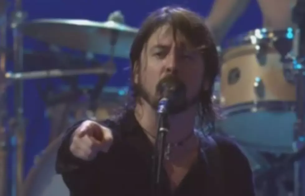Dave Grohl Throws Unruly Fan Out Of Show [Video]