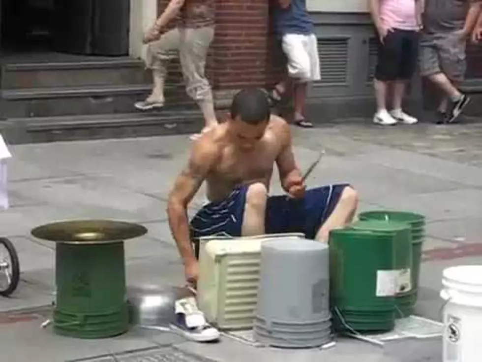 Amazing Street Drummer Plays Using Buckets [Video]