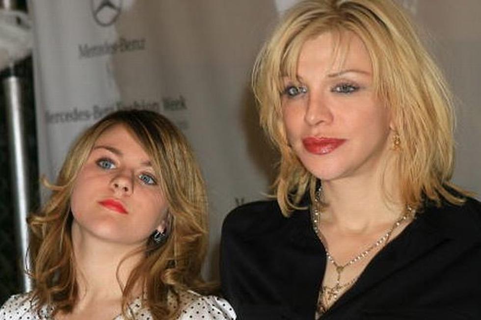 Courtney Love Tweets Apology To Frances Bean For Dave Grohl Seduction Accusation