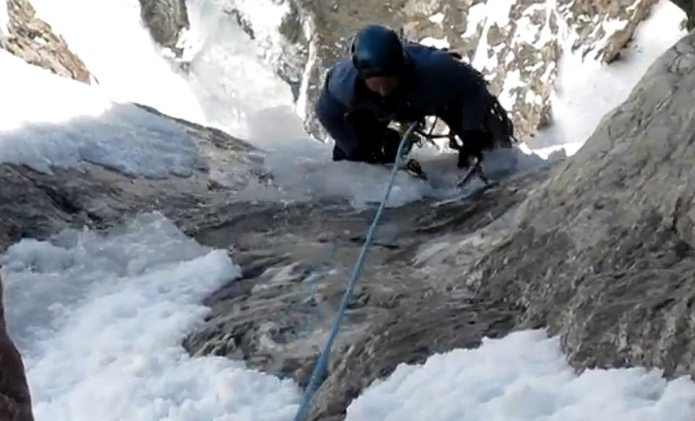 Ice Climber Climbing Kennedy&#8217;s Gully Almost Falls To His Demise [Video]