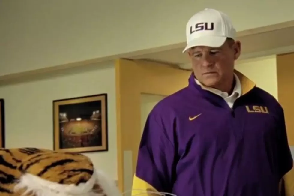 Mike The Tiger Betrays LSU In NCAA Football &#8217;13 Commercial [Video]