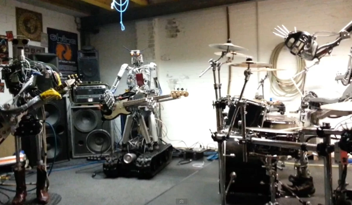 Игры музыка роботы. Группа Compressorhead. Compressorhead группа Stickboy — робот-барабанщик. Compressorhead участники группы. Робот композитор.