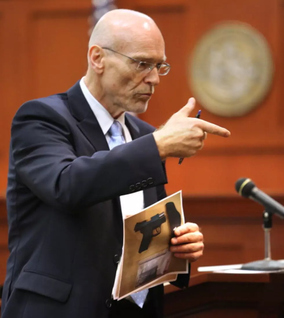 George Zimmerman’s Lawyer Goes Out For Ice Cream – Takes Selfie During Ongoing Murder Trial [Photo]