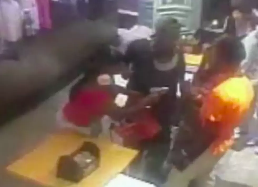Pregnant Woman Steals Strawberry Daiquiri At Gun Point In New Orleans [Video]