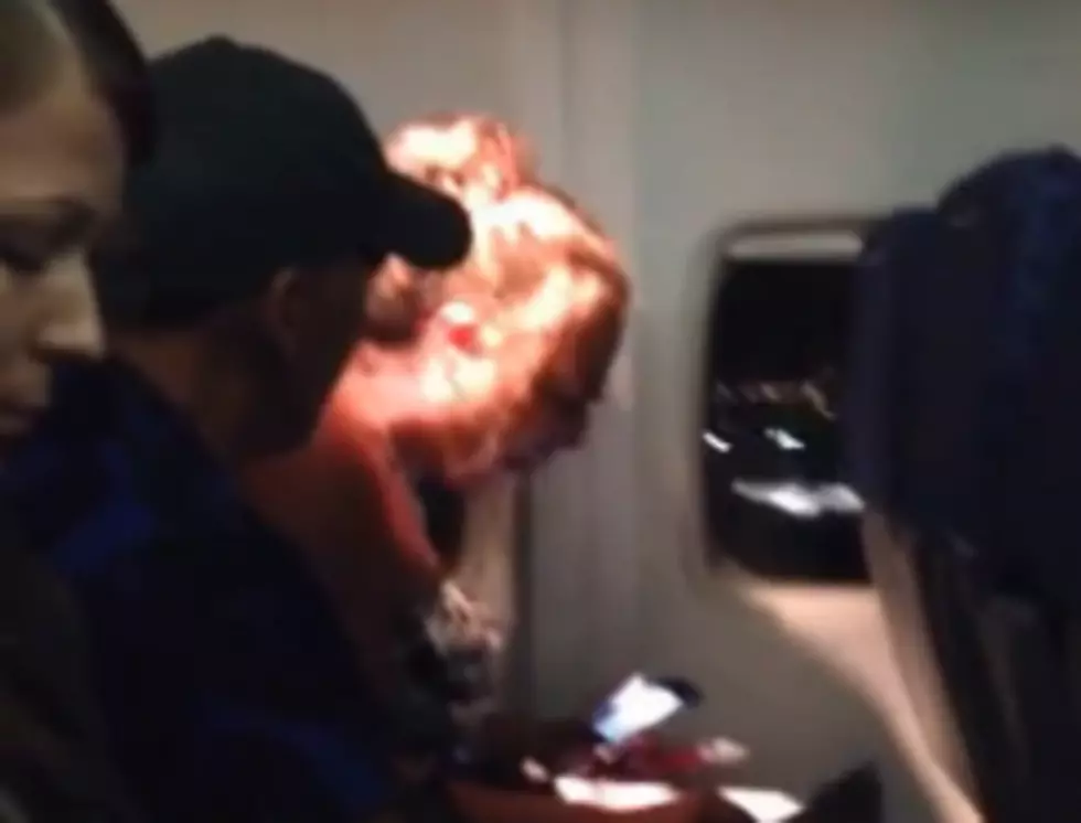 Woman On Airplane Flight To Tampa Goes Crazy [Video]