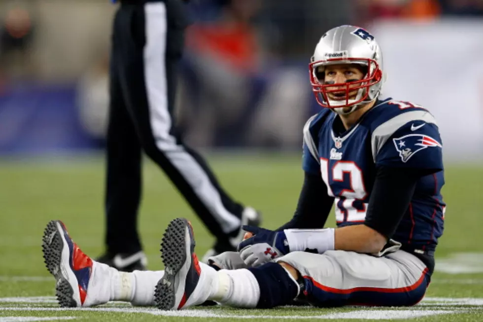 Every Single High-Five Tom Brady Was Denied This Football Season [Video]