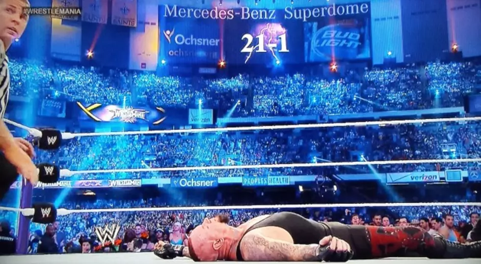 Ladies And Gentlemen, The Best Crowd Reactions To The Undertaker&#8217;s Defeat At Wrestlemania 30