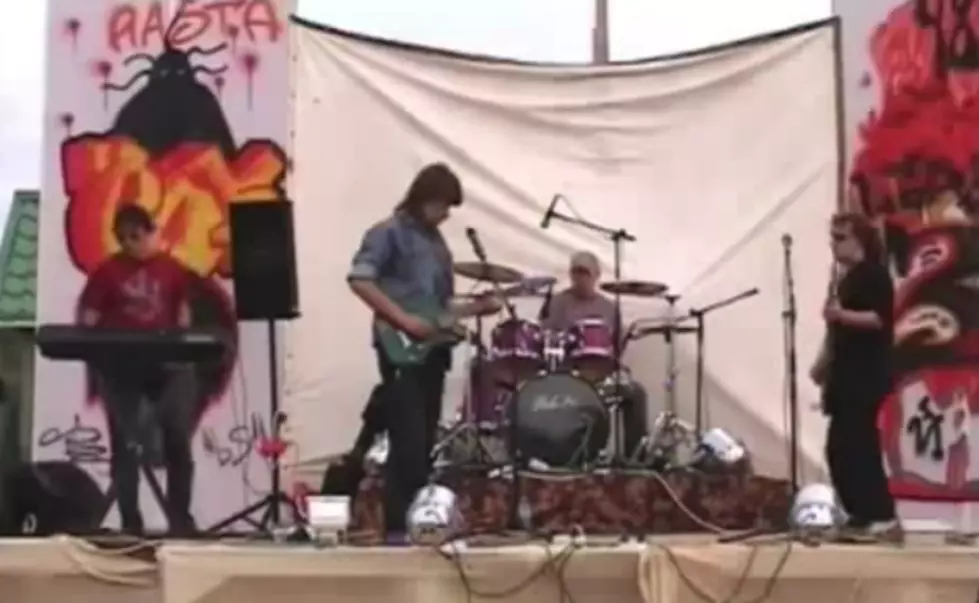 Really Bad Guitarist Gets Smacked Around By His Own Bandmates [Video]