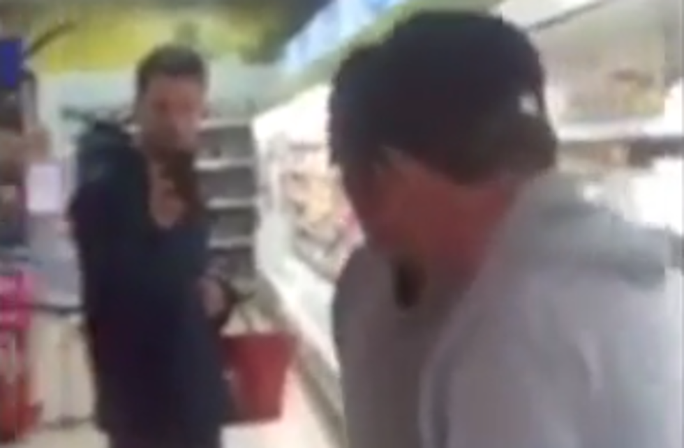 Drunk Man Picks An Argument With His Reflection [VIDEO]