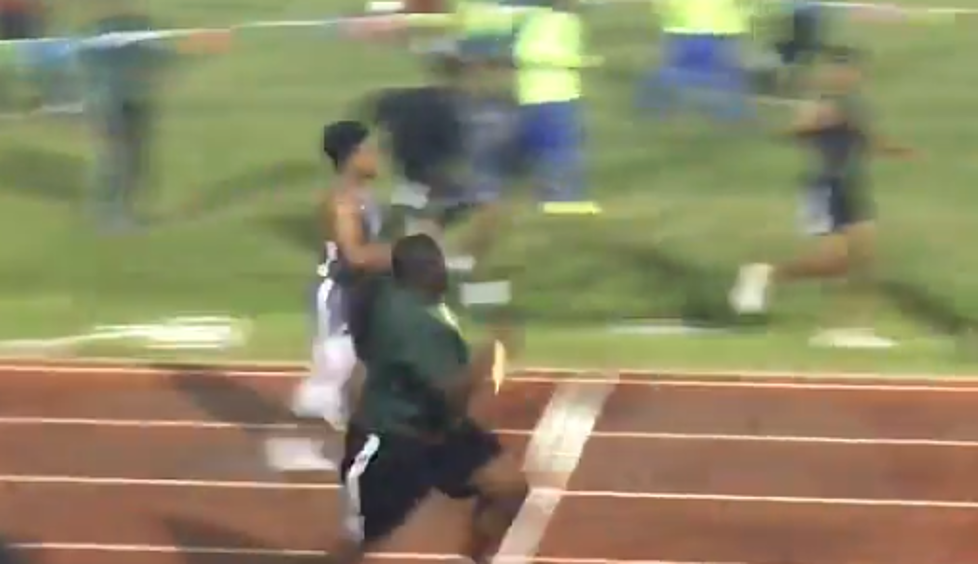 330 Pound LSU Recruit Anchors His High School’s 4×100 Relay Team [Video]