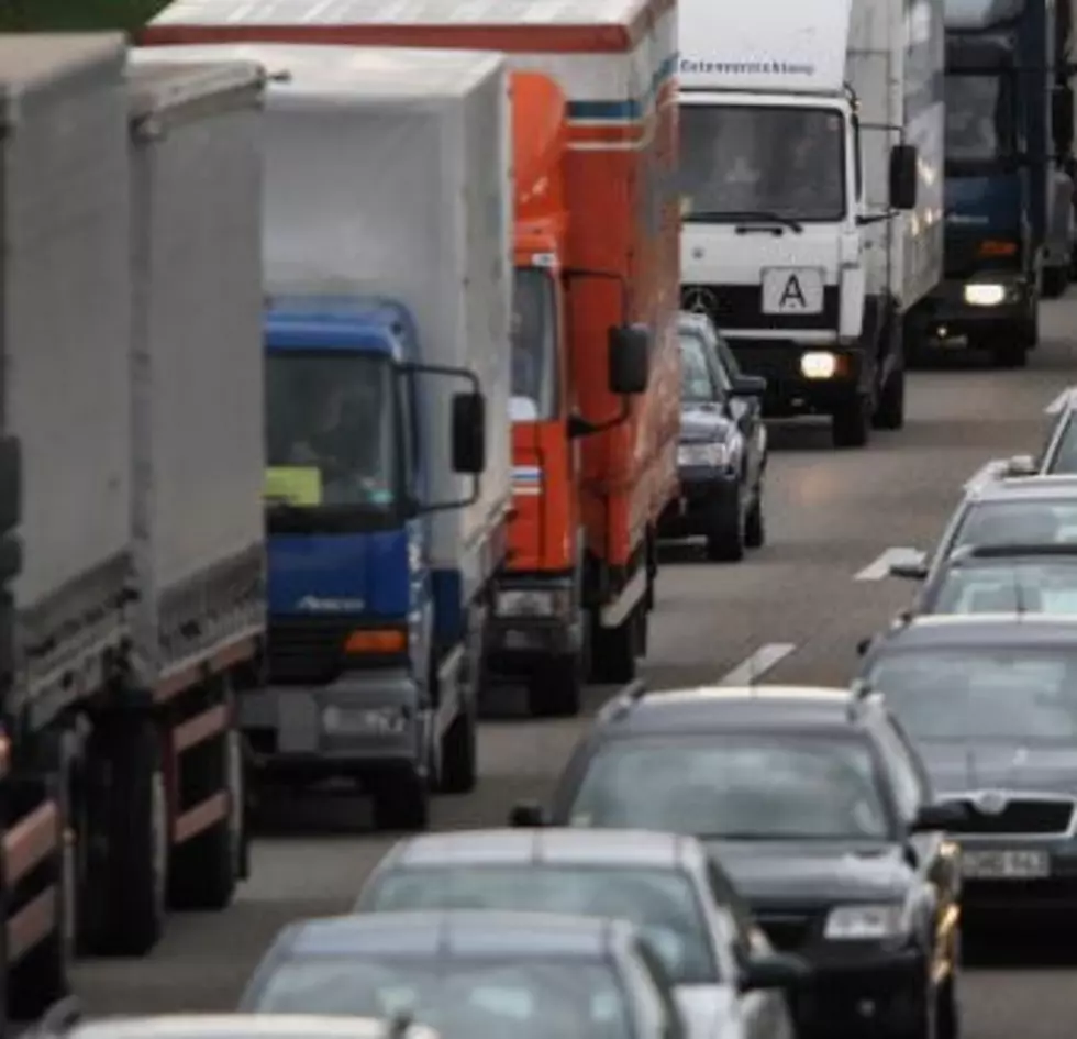 Accidents Shutdown Interstates[Audio]
