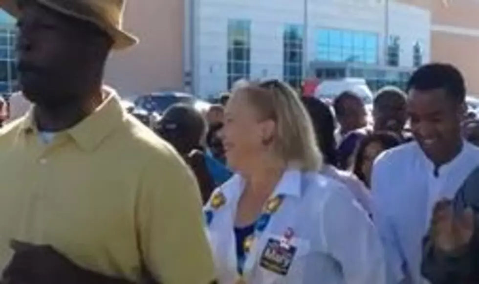 Wobble Mary, Wobble &#8211; Senator Landrieu Gets Down!