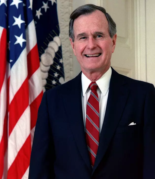 George H.W. Bush Said To Be Voting For Hillary Clinton