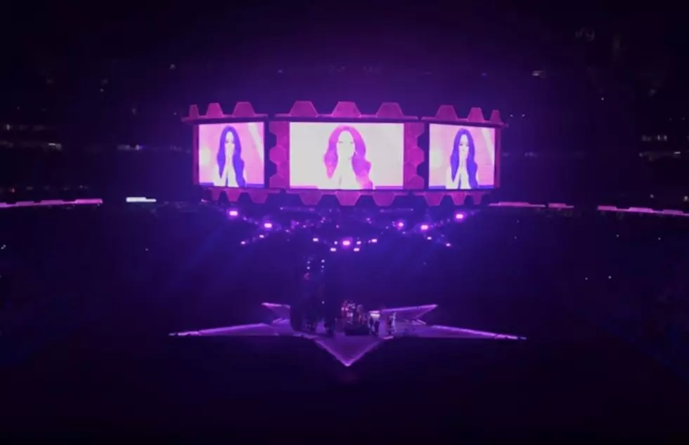 Kacey Musgraves Stuns RodeoHouston Crowd With Selena’s ‘Como La Flor’