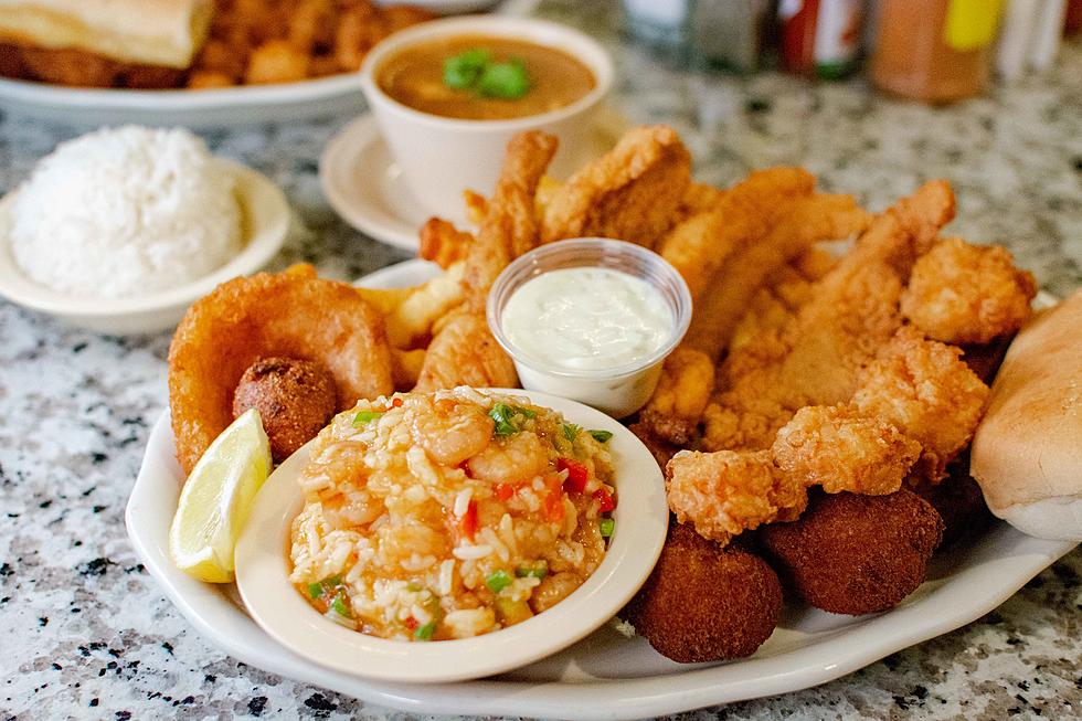 Eat Merrily at Lagneaux&#8217;s King of Seafood in Lafayette