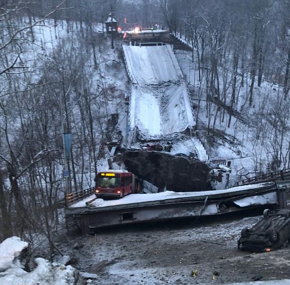 Pittsburgh Bridge Collapses, Human Chain Formed to Rescue Victims