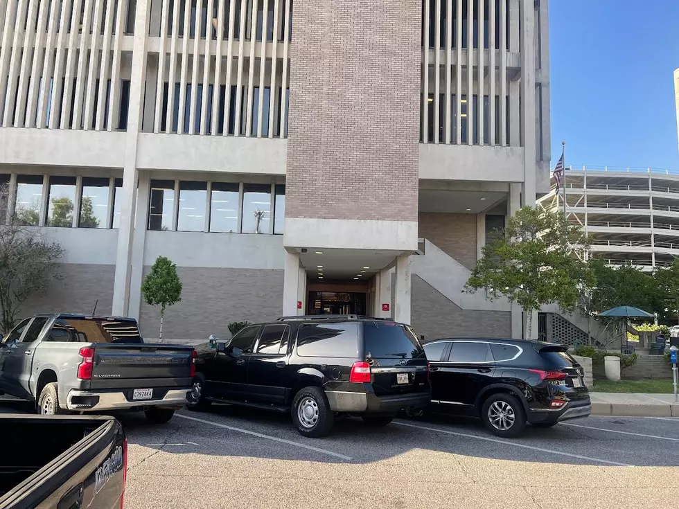 Sources: FBI Raids Lafayette Parish Courthouse