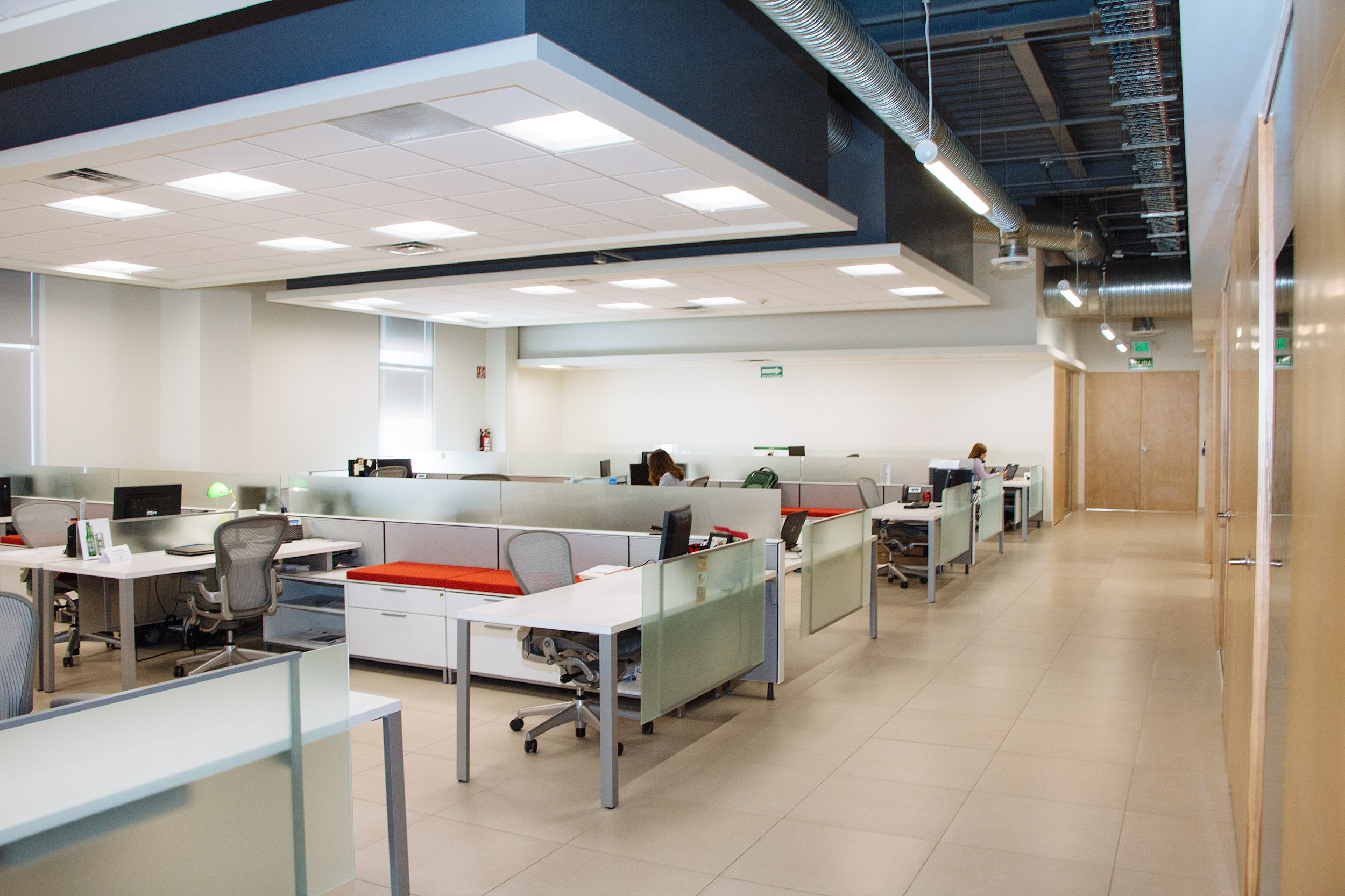 Need Office Space? Dallas and Houston Have Plenty Available in TX