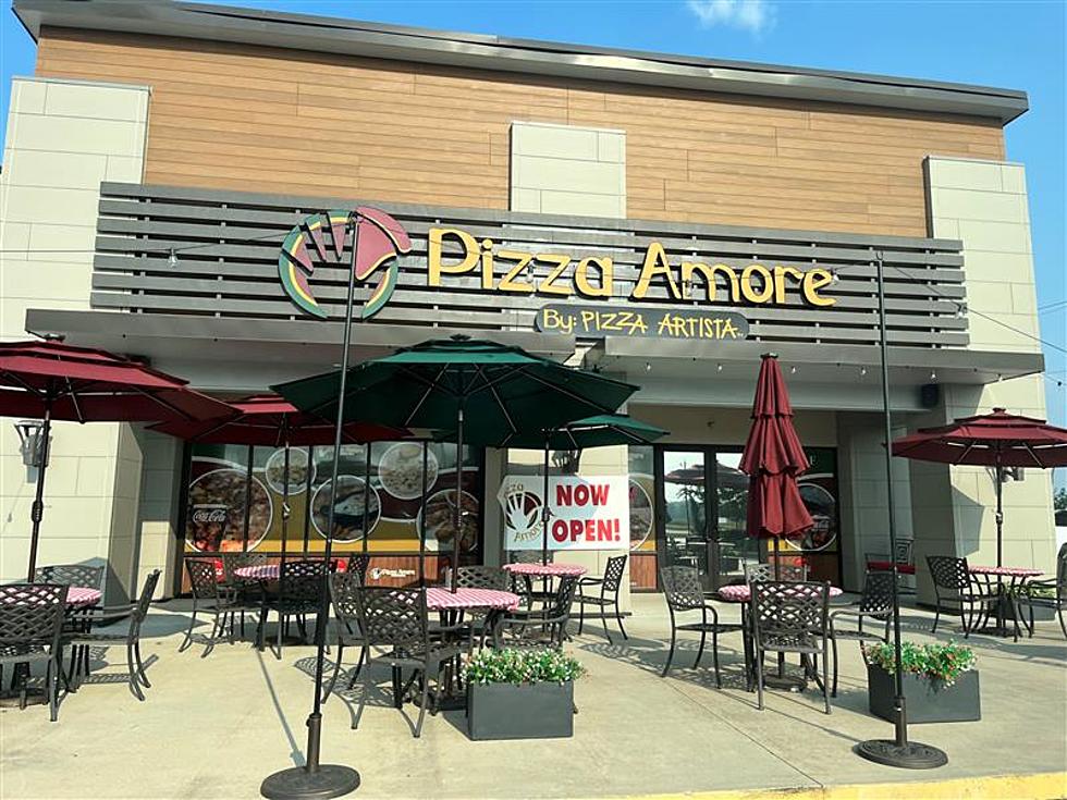 Pizza Amore Celebrates Carencro, La. Opening