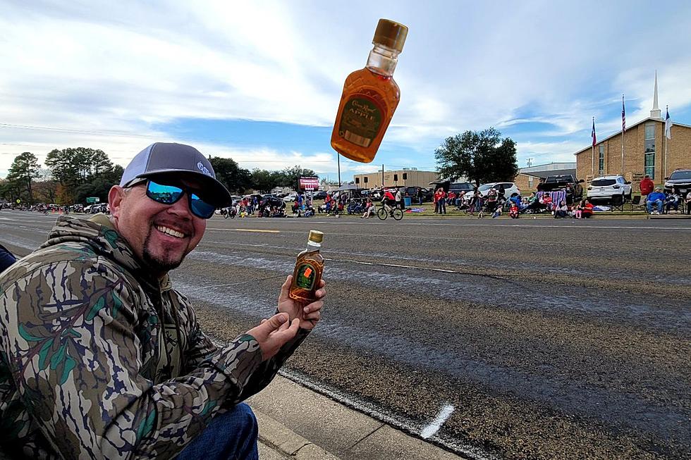 Hilarious Reactions to Most Louisiana Stunt Ever at Texas Parade
