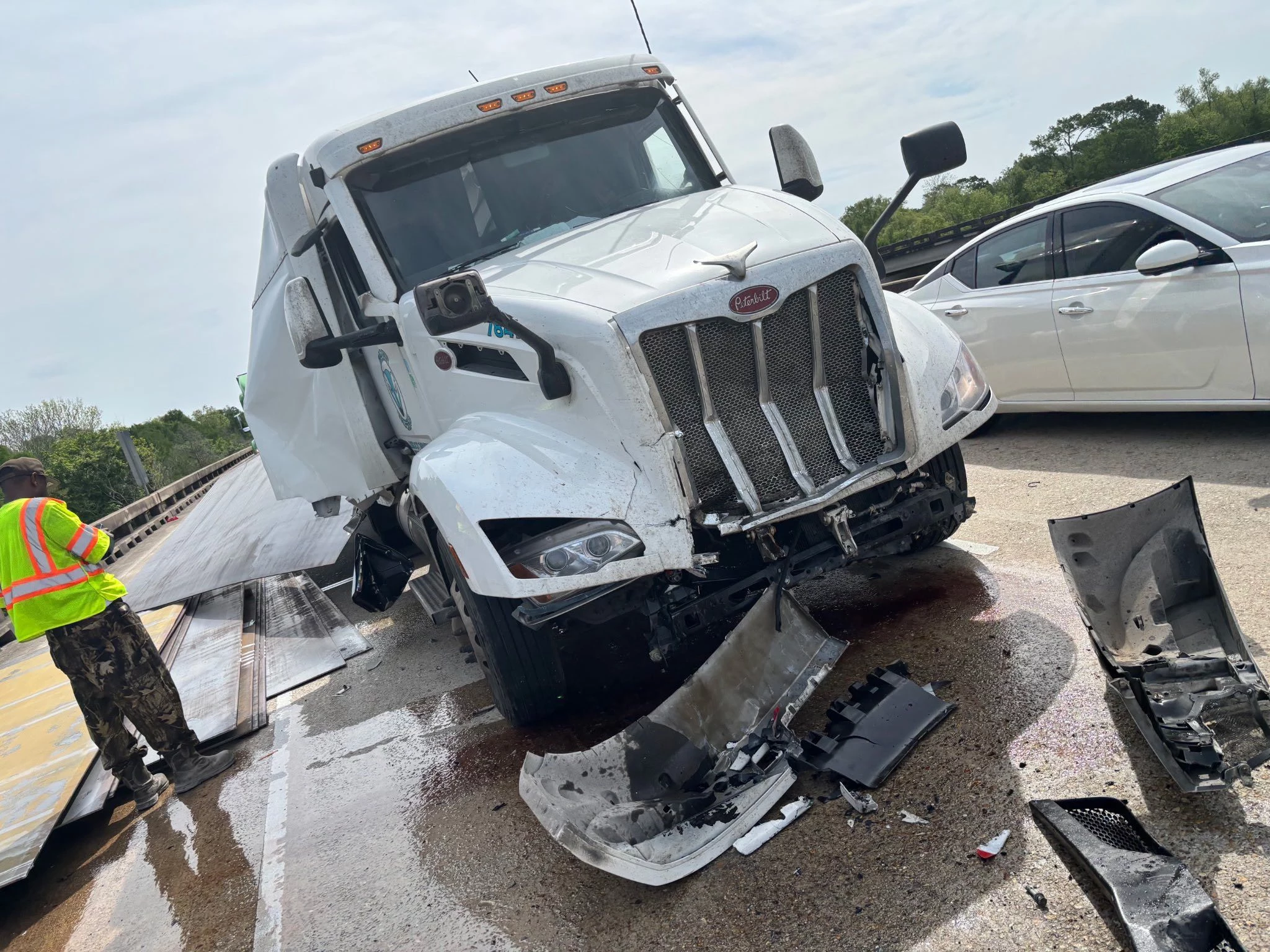 18-Wheeler Crash Blocks I-10 on Atchafalaya Basin Bridge
