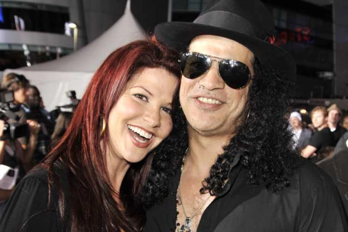 Slash and Wife Perla Renew Vows