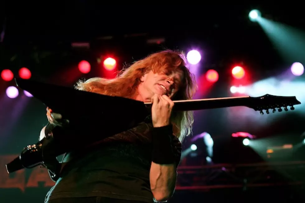 Megadeth&#8217;s Dave Mustaine Protests Occupy Wall Street, Calls Obama &#8216;Divisive&#8217;