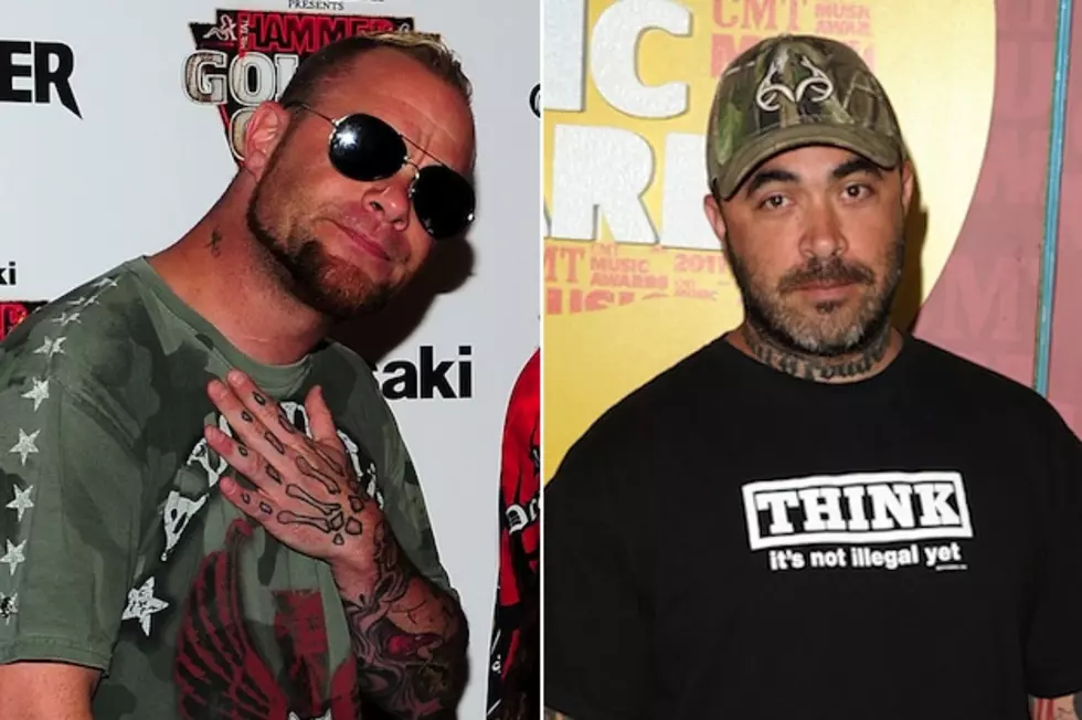 Five Finger Death Punch vs. Staind &#8211; Cage Match