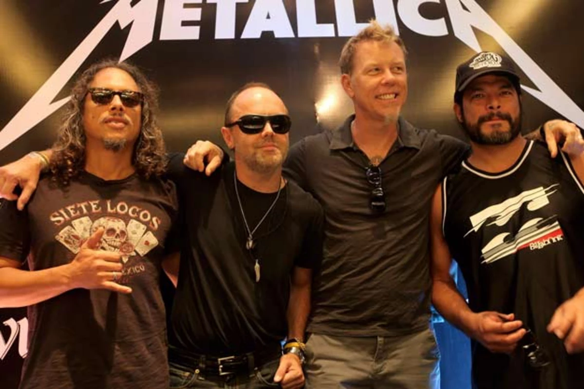 Metallica Reunites In Person, Announces Drive-In Concert Film Aug. 29 ...
