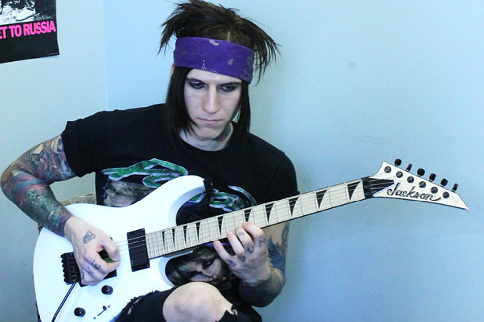 Watch Falling in Reverse&#8217;s Jacky Vincent Shred on Guitar + Enter to Win a Signed Amp and More