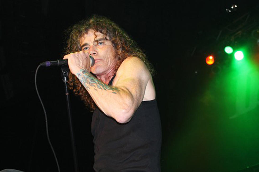 Overkill&#8217;s Bobby Blitz Talks &#8216;The Electric Age,&#8217; Ramones Spotting + More