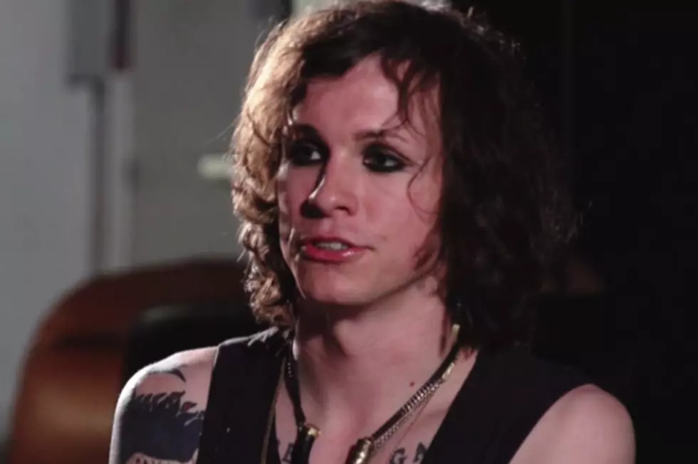 Against Me! Vocalist Laura Jane Grace Has Teeth Shattered in Concert Accident