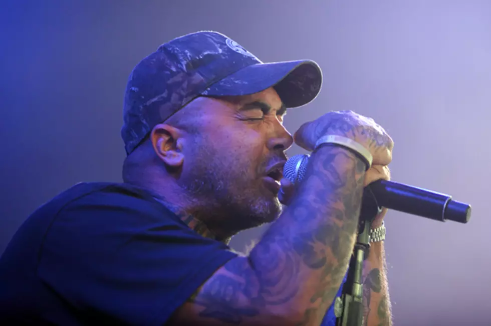 Staind Singer Snaps on Crowd