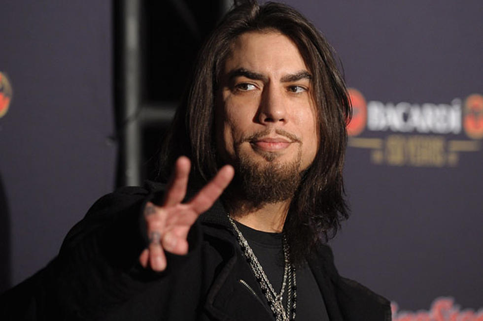 Dave Navarro Sends Musician New Guitar to Replace Stolen Instrument!