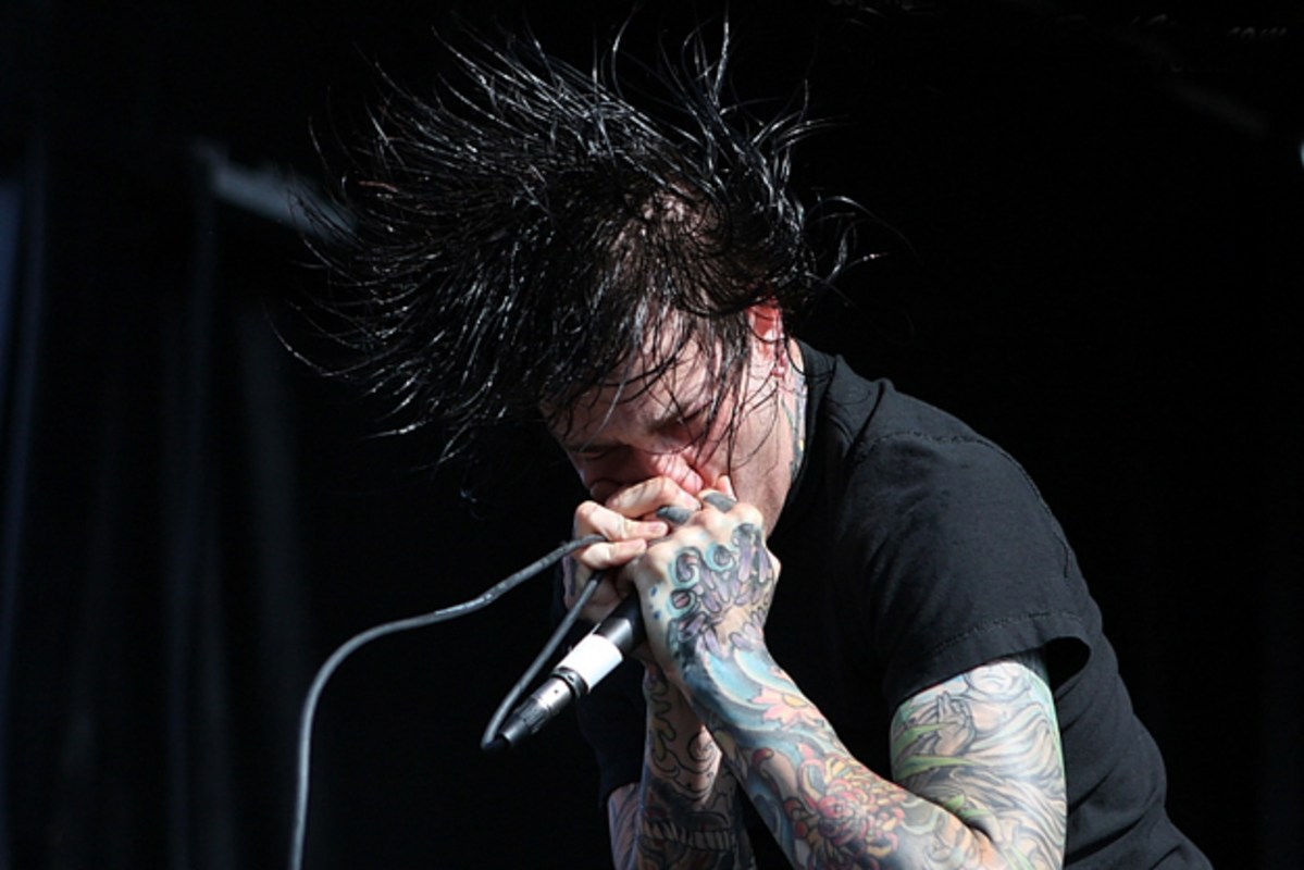 Singer Mich Suicide Silence Singer Mitch Lucker Dead at 28: Rockers React on Twitter