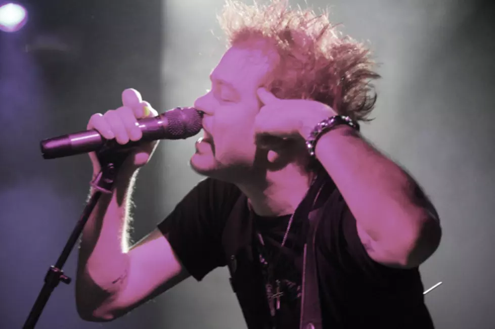Former Sum 41 Guitar Tech Details Hard Partying That Nearly Killed Frontman Deryck Whibley