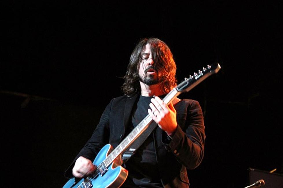 Foo Fighters Frontman Dave Grohl Welcomes Third Daughter, Loses His Father