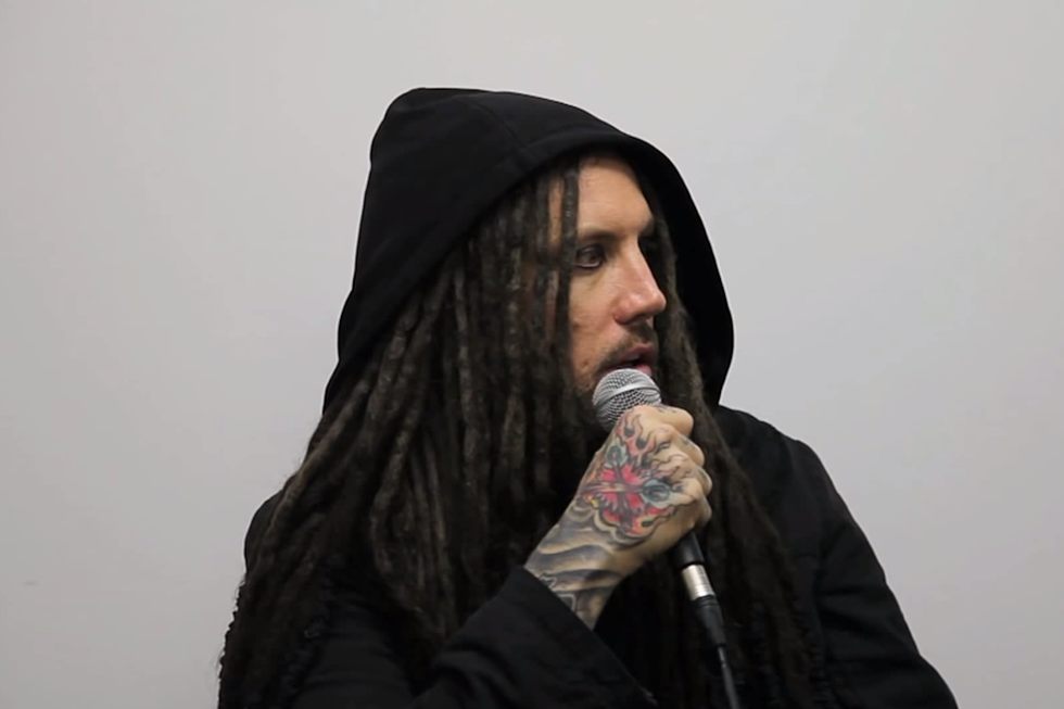 Korn&#8217;s Brian &#8216;Head&#8217; Welch &#8216;Respectfully Disagrees&#8217; With Warped Tour Founder