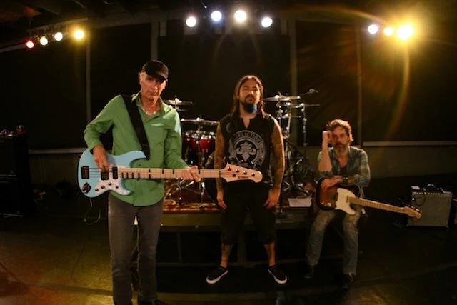 The Winery Dogs, Unleashed in Japan 2013 - Exclusive Stream
