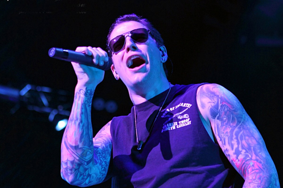 Ax7 Singer Avenged Sevenfold Cancel La Crosse, Wisconsin Show, Singer M. Shadows ...