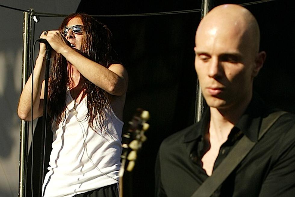 A Perfect Circle Stream Mix of Ozzy Osbourne&#8217;s &#8216;Diary of a Madman&#8217; + The Cure&#8217;s &#8216;Lovesong&#8217; Live