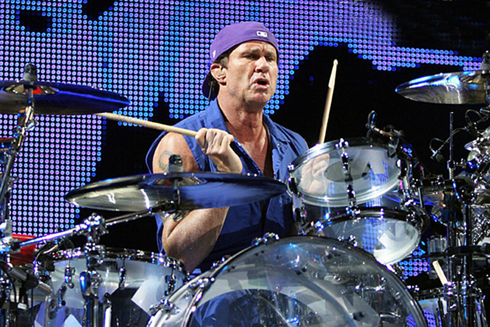 Red Hot Chili Peppers Drummer Chad Smith Apologizes For Soccer Joke in Brazil