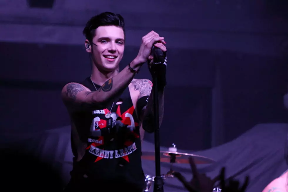 Andy Biersack + Juliet Simms Get Into Altercation on Flight