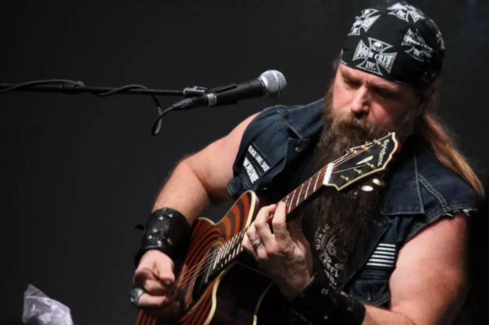 Zakk Wylde Rocks Apple Store With Q&A Session + Acoustic Performance in NYC