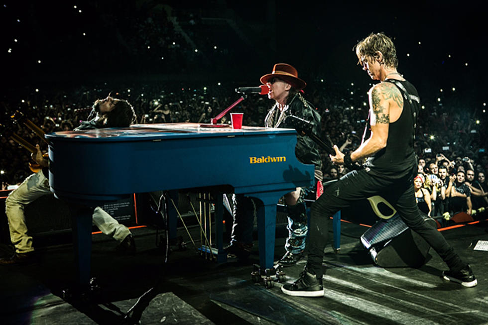 Bassist Duff McKagan Rejoins Guns N' Roses in Buenos Aires