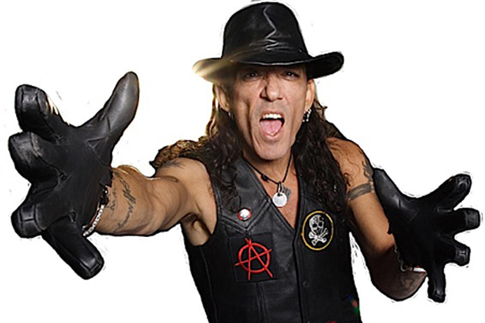 Estranged Ratt Members Stephen Pearcy, Juan Croucier + Warren DeMartini Reunite Onstage