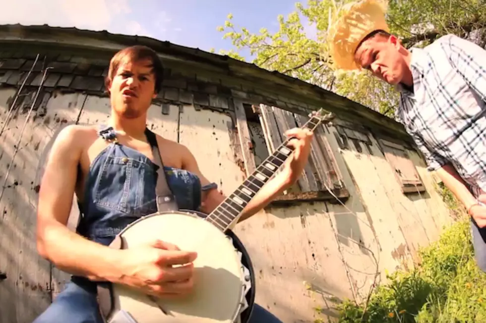 Banjo Player Crushes Slayer’s ‘Raining Blood’