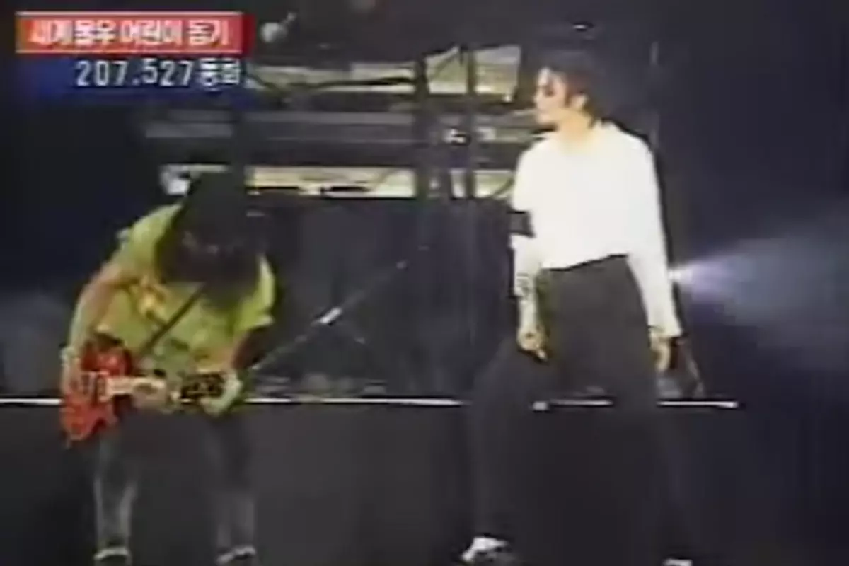 Slash + Michael Jackson 'Fight' Onstage - Best of YouTube